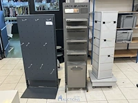 3 diverse displays - afbeelding 1 van  3