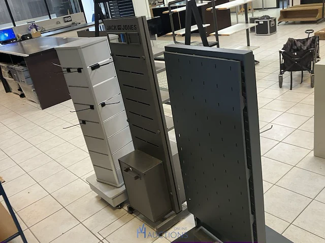 3 diverse displays - afbeelding 3 van  3