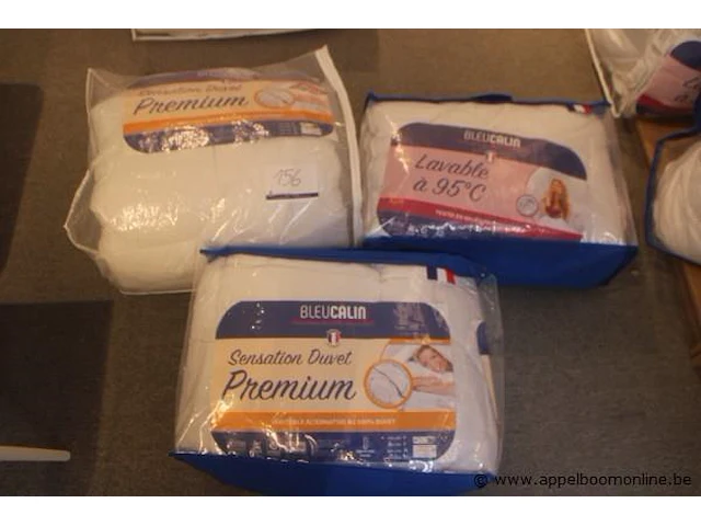 3 diverse donsdekens wo 140x200 - afbeelding 1 van  2