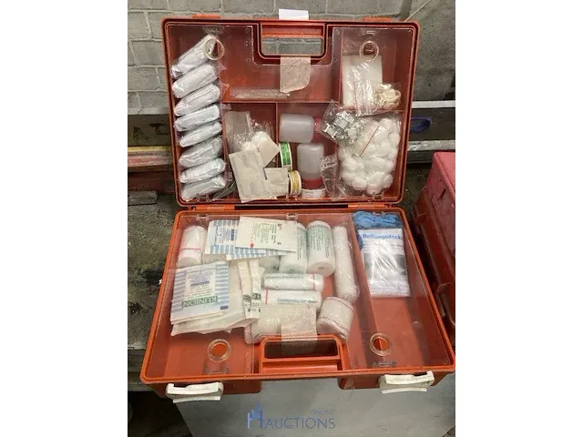 3 diverse ehbo-koffers - afbeelding 2 van  4