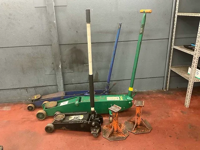 3 diverse garagekrikken - afbeelding 1 van  5