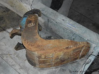 3 diverse graafbakken - afbeelding 2 van  2