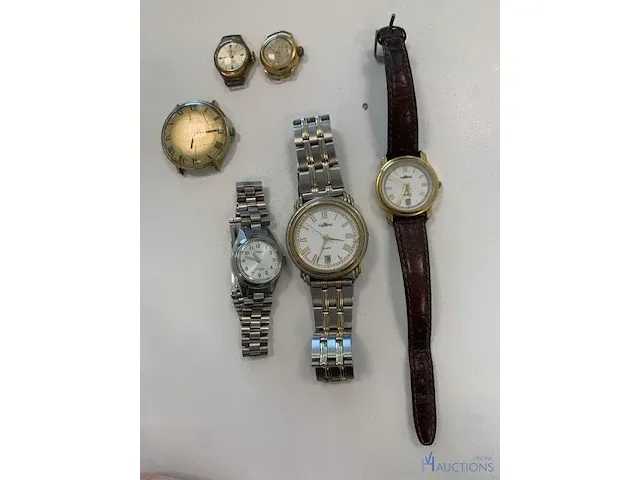 3 diverse horloge's tempic en citizen - afbeelding 1 van  7