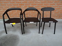 3 diverse houten stoelen - afbeelding 1 van  5