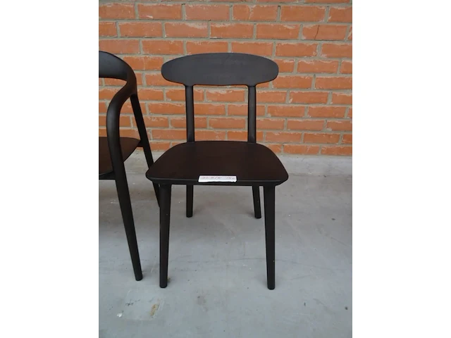 3 diverse houten stoelen - afbeelding 2 van  5
