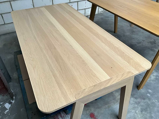 3 diverse houten tafels - afbeelding 8 van  9