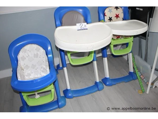 3 diverse kinderstoeltjes - afbeelding 1 van  2