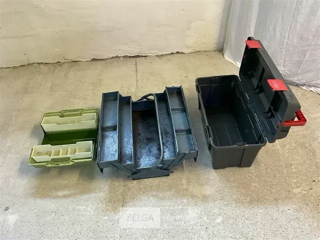 3 diverse materiaalkoffers - afbeelding 3 van  5