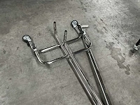 3 diverse metalen kledingrekken + verrijdbare bijzettafel - afbeelding 7 van  10
