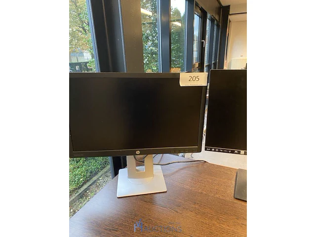3 diverse monitoren - afbeelding 4 van  8