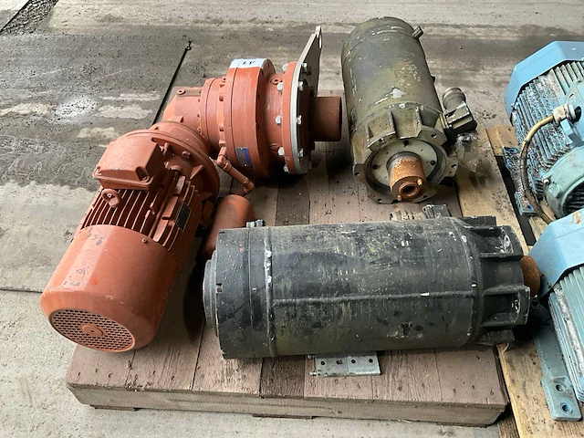 3 diverse motoren aeg ampe 132m - afbeelding 3 van  9