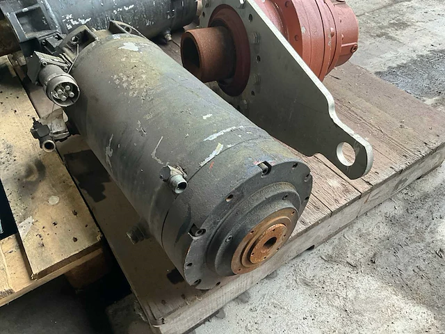 3 diverse motoren aeg ampe 132m - afbeelding 8 van  9
