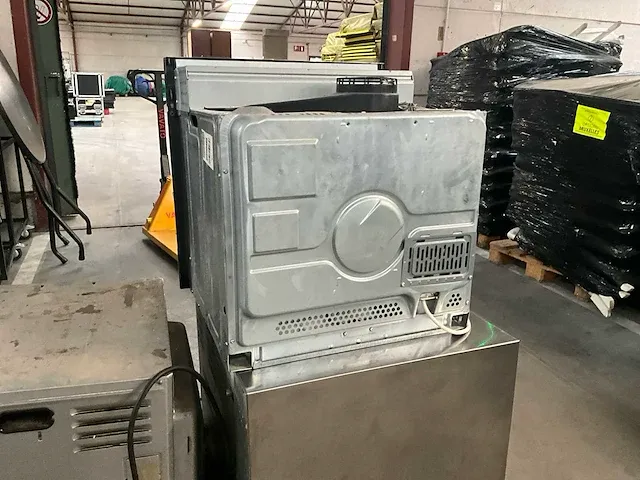3 diverse ovens euromax, bosch en ariston - afbeelding 3 van  11