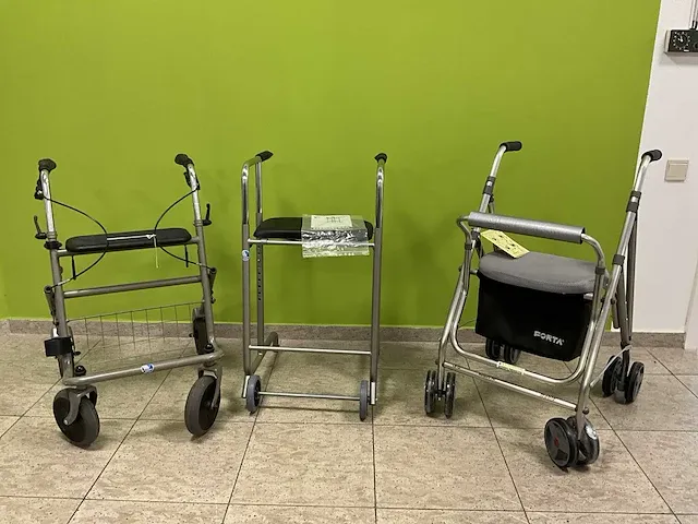 3 diverse rollators - afbeelding 1 van  10