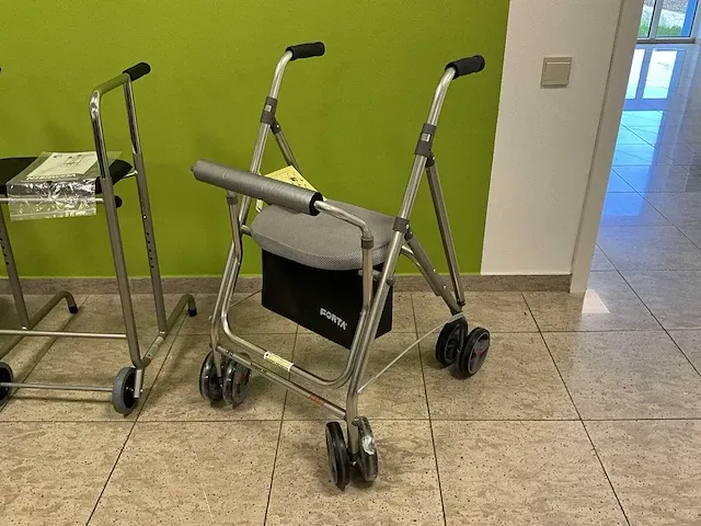3 diverse rollators - afbeelding 3 van  10