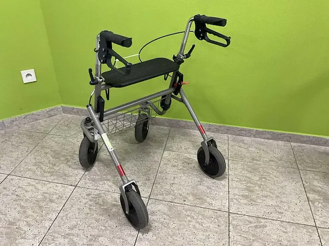 3 diverse rollators - afbeelding 10 van  10