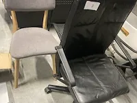 3 diverse stoelen - afbeelding 1 van  4