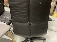 3 diverse stoelen - afbeelding 3 van  4