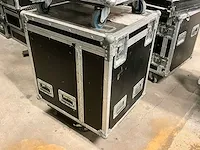 3 diverse verrijdbare flightcases, afm plm 68 x 59 x 82/85cm
