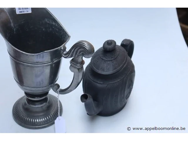 3 diverse wo vaas, theepot en kelk - afbeelding 3 van  3