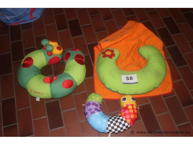 3 diverse zitkussens voor baby's - afbeelding 1 van  1