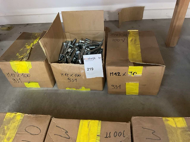 3 dozen bouten - afbeelding 1 van  4