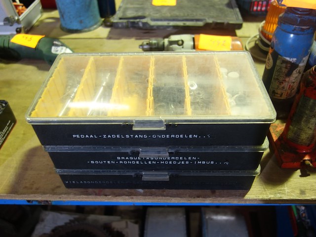 3 dozen fietsonderdelen - afbeelding 1 van  4