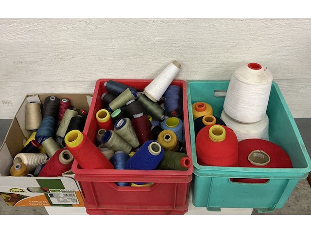 3 dozen gekleurde bobijnen - 1 lot - afbeelding 1 van  1