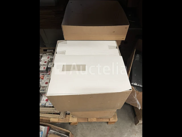 3 dozen hard kartonnen a4 enveloppen - afbeelding 1 van  4
