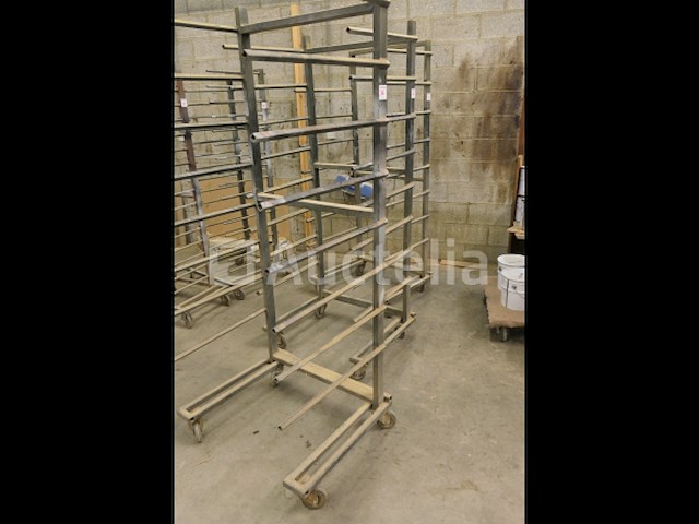 3 droogwagens op wielen voor spuitcabine - afbeelding 1 van  4