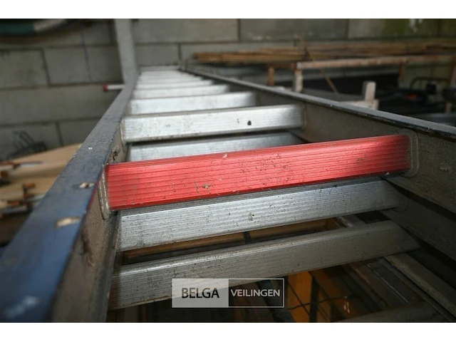 3-dubbele aluminium ladder - afbeelding 4 van  4