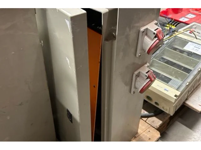 3 electriciteitskasten - afbeelding 2 van  4