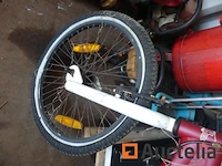 3 fietsen - afbeelding 8 van  19