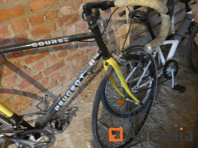 3 fietsen - afbeelding 4 van  7