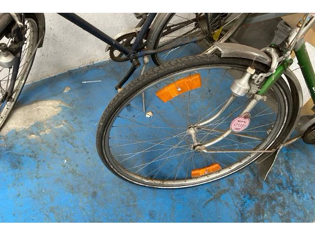 3 fietsen - afbeelding 3 van  4