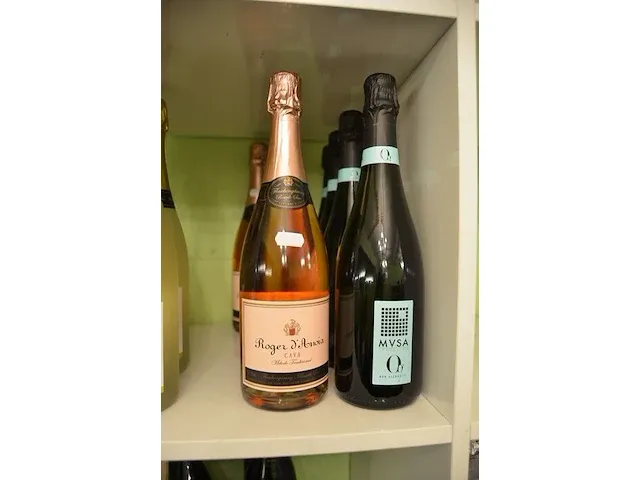 3 fl. mvsa non alcoholic sparkling 75cl, 2 fl. cava roger danoia 75cl, 2 fl. cava roger danoia brut 75cl, 2 fl. prosecco valdo extra dry 75cl, 2 fl. prosecco terra serena extra dry 75cl , 4 fl. munt siroop - afbeelding 3 van  7