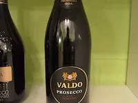 3 fl. mvsa non alcoholic sparkling 75cl, 2 fl. cava roger danoia 75cl, 2 fl. cava roger danoia brut 75cl, 2 fl. prosecco valdo extra dry 75cl, 2 fl. prosecco terra serena extra dry 75cl , 4 fl. munt siroop - afbeelding 5 van  7