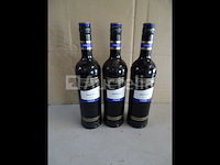 3 flessen cimarossa merlot 2010 - afbeelding 2 van  5