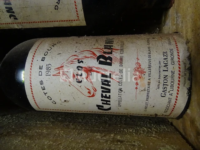 3 flessen côtes de bourg clos du cheval blanc 1985 - afbeelding 4 van  6