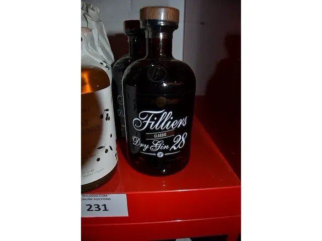 3 flessen filliers classic dry gin 50cl, 3 flessen the original hierbas de las dunas 50cl, 4 flessen original dunes premium gin 70cl (642,643,644) - afbeelding 3 van  5