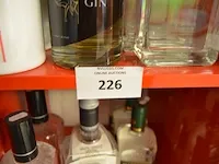 3 flessen geranium dry gin 70cl, 2 flessen crazy monday gin barrel aged 50cl, 4 flessen crazy monday gin 50cl (625,626,627) - afbeelding 2 van  5