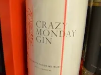 3 flessen geranium dry gin 70cl, 2 flessen crazy monday gin barrel aged 50cl, 4 flessen crazy monday gin 50cl (625,626,627) - afbeelding 5 van  5