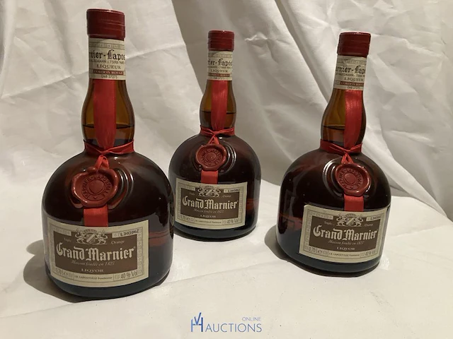 3 flessen grand marnier - afbeelding 1 van  4
