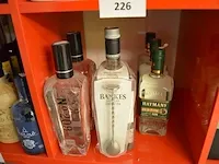 3 flessen haymans old town gin 70cl, 1 fles bankes dry gin 1l, 2 flessen no 209 gin 70cl (622,623,624)