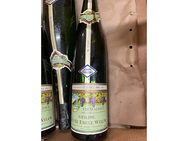 3 flessen riesling cuvée emile willm, 1981 - afbeelding 1 van  2
