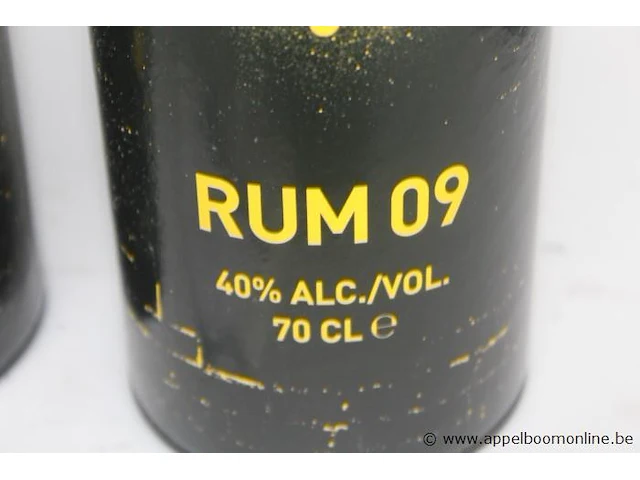 3 flessen rum bvb 40% - afbeelding 2 van  2