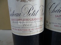 3 flessen saint-emilion grand cru château petit val 2009 - afbeelding 3 van  4