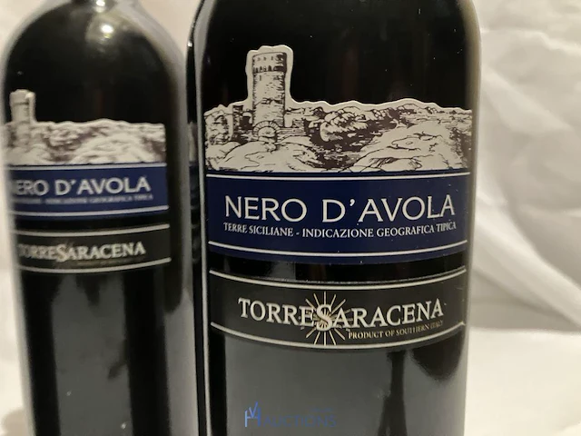 3 flessen wijn nero d'avola - afbeelding 2 van  4