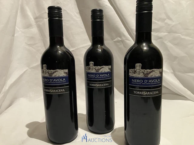 3 flessen wijn nero d'avola - afbeelding 4 van  4