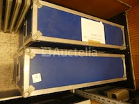 3 flightcases met 2 schermen - afbeelding 1 van  6